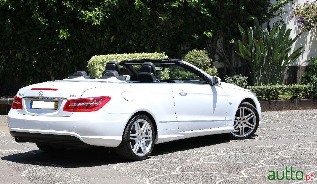 2011' Mercedes-Benz E-250 photo #1