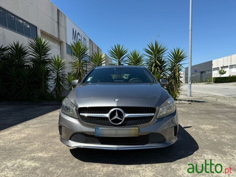 2016' Mercedes-Benz Classe A photo #2