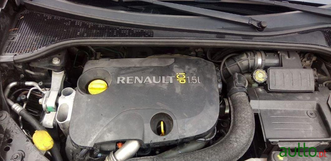 2008' Renault Clio photo #4