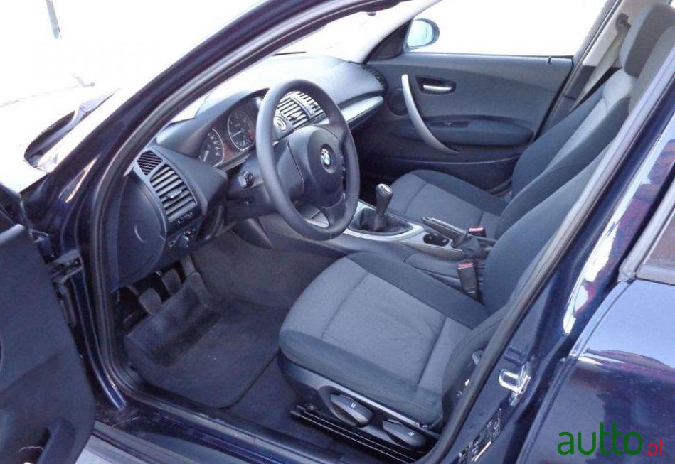 2006' BMW 118 D photo #1