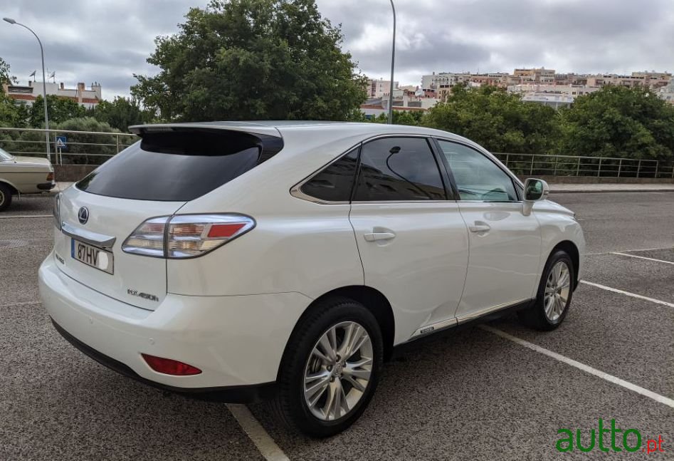 2009' Lexus Rx-450H photo #5