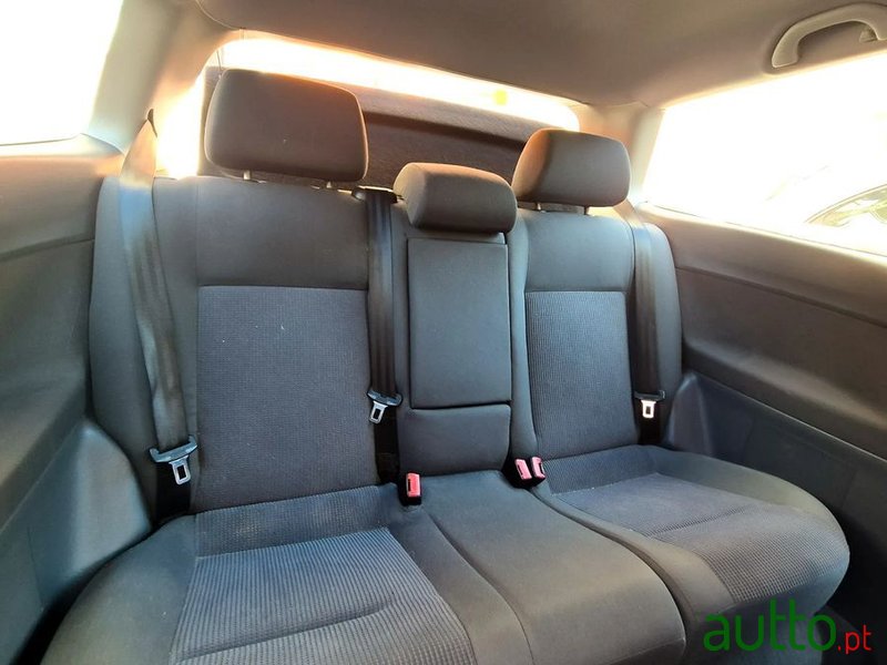 2003' Volkswagen Polo photo #4