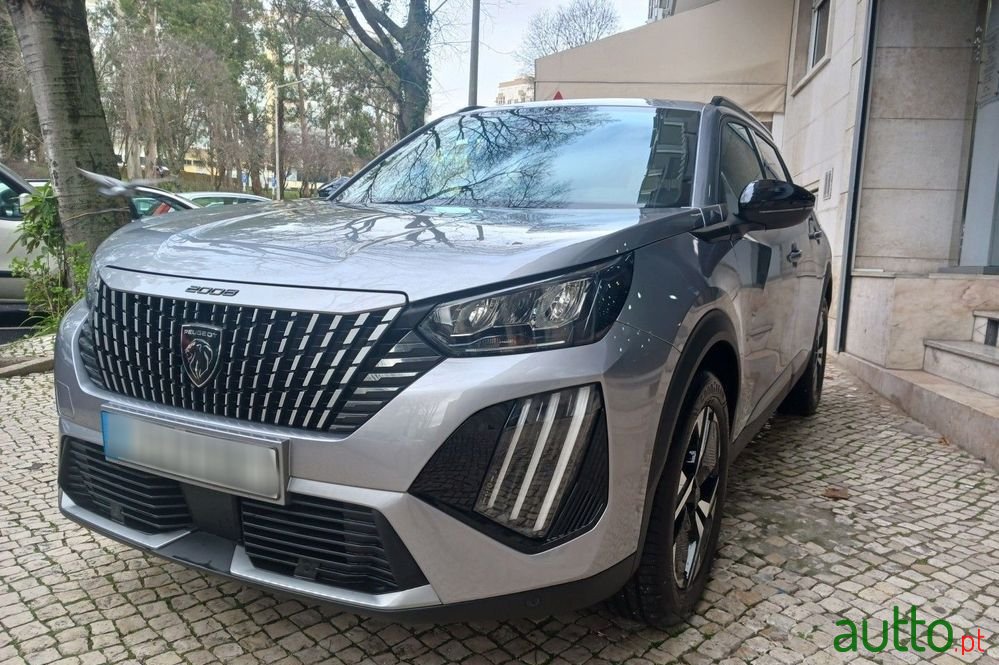 2024' Peugeot 2008 photo #3