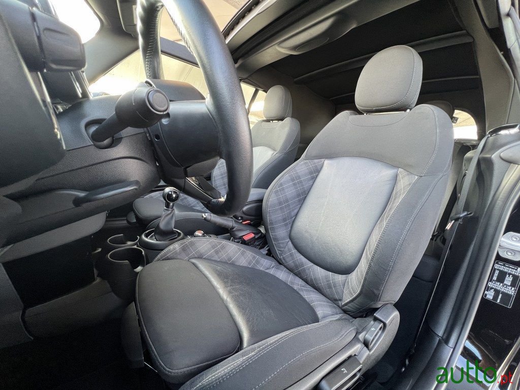 2019' MINI Cabrio photo #3