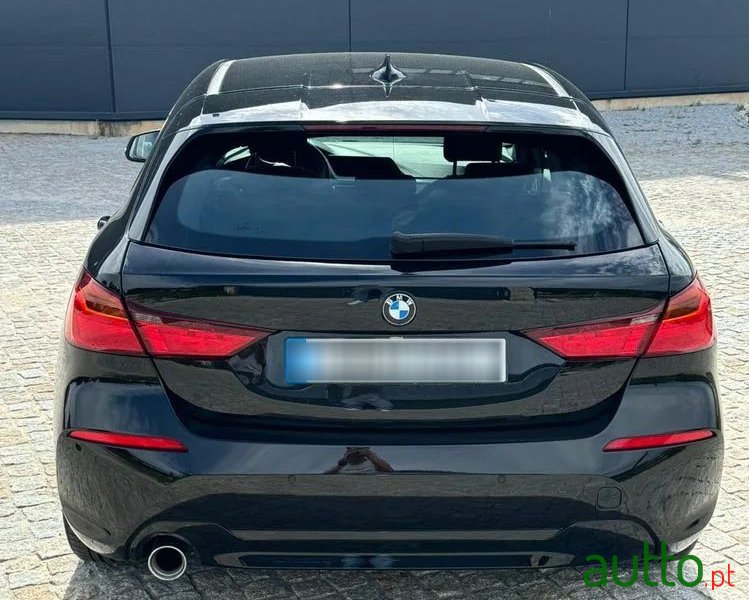 2020' BMW 118 I Advantage photo #2