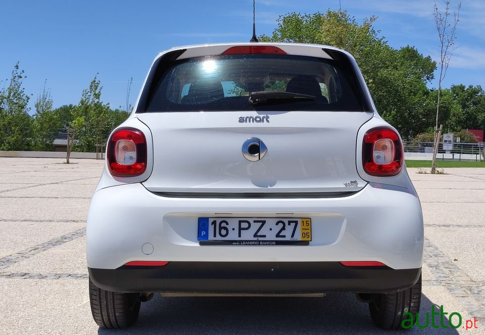 2015' Smart Forfour photo #5