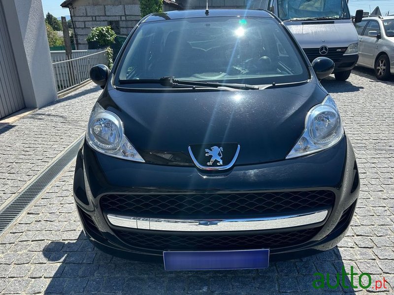 2009' Peugeot 107 1.0 Trendy photo #5