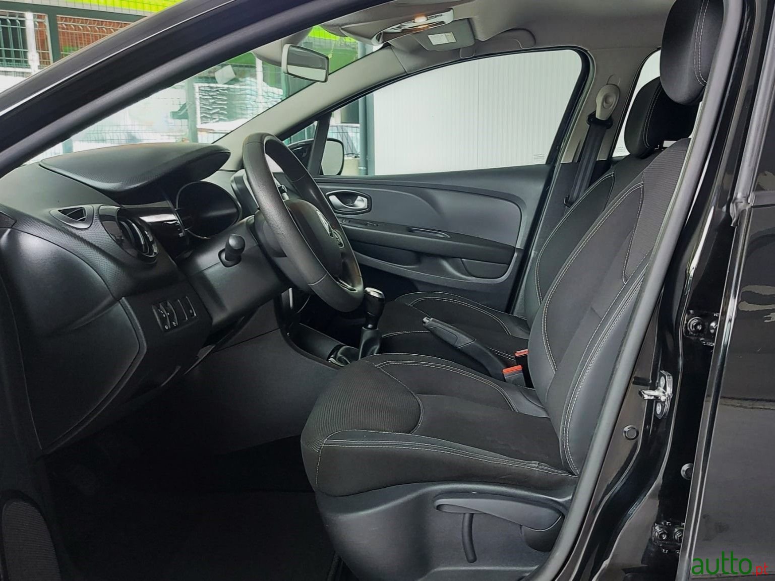 2019' Renault Clio photo #6