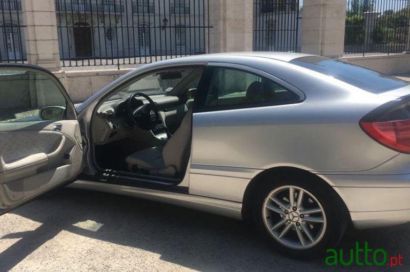 2001' Mercedes-Benz C-180 Sportcoupé photo #1