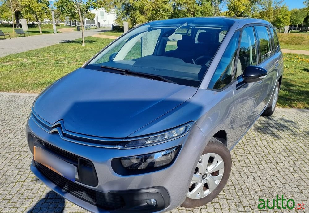 2022' Citroen C4 SpaceTourer photo #2