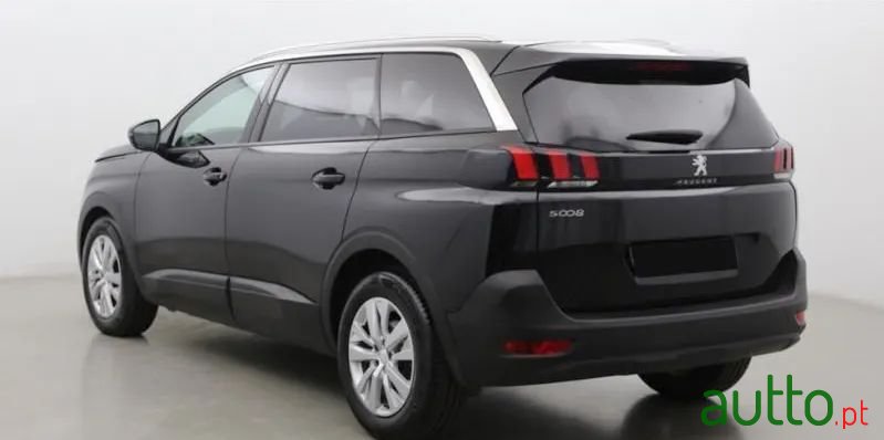 2020' Peugeot 5008 Puretech photo #3