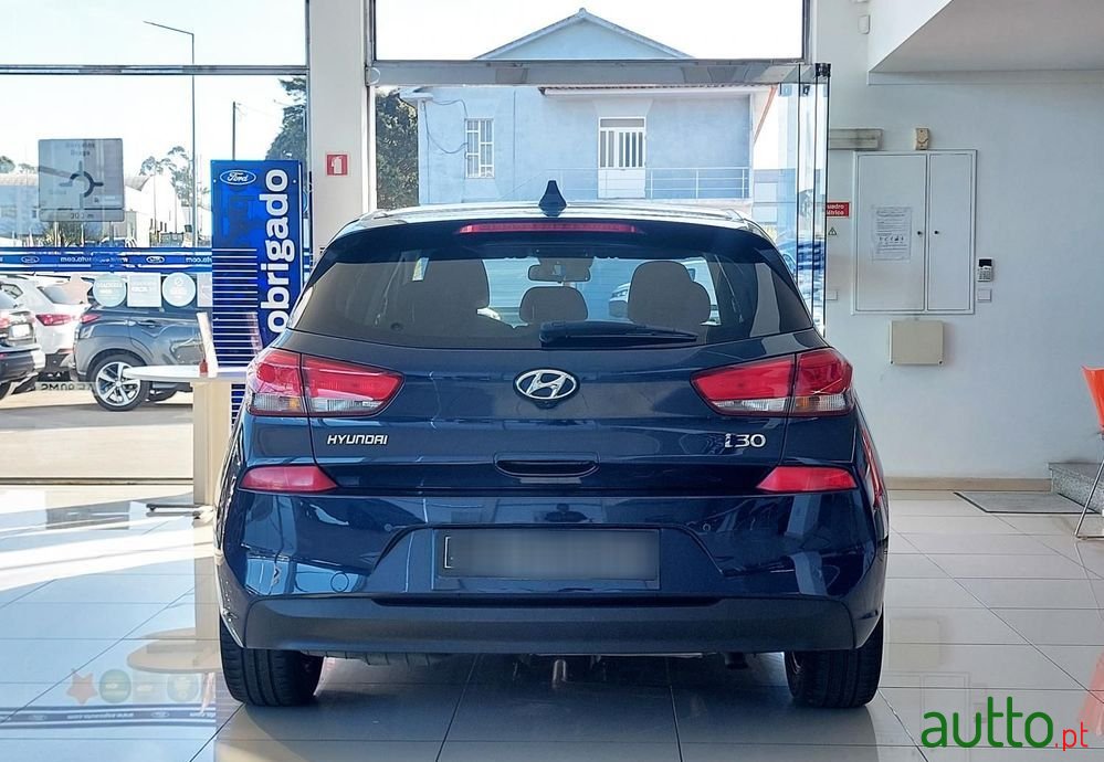 2020' Hyundai i30 1.6 Crdi Style photo #4