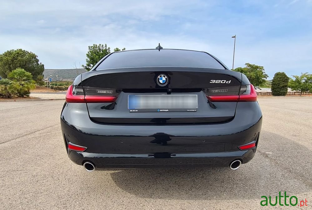 2019' BMW Série 3 D Auto photo #4