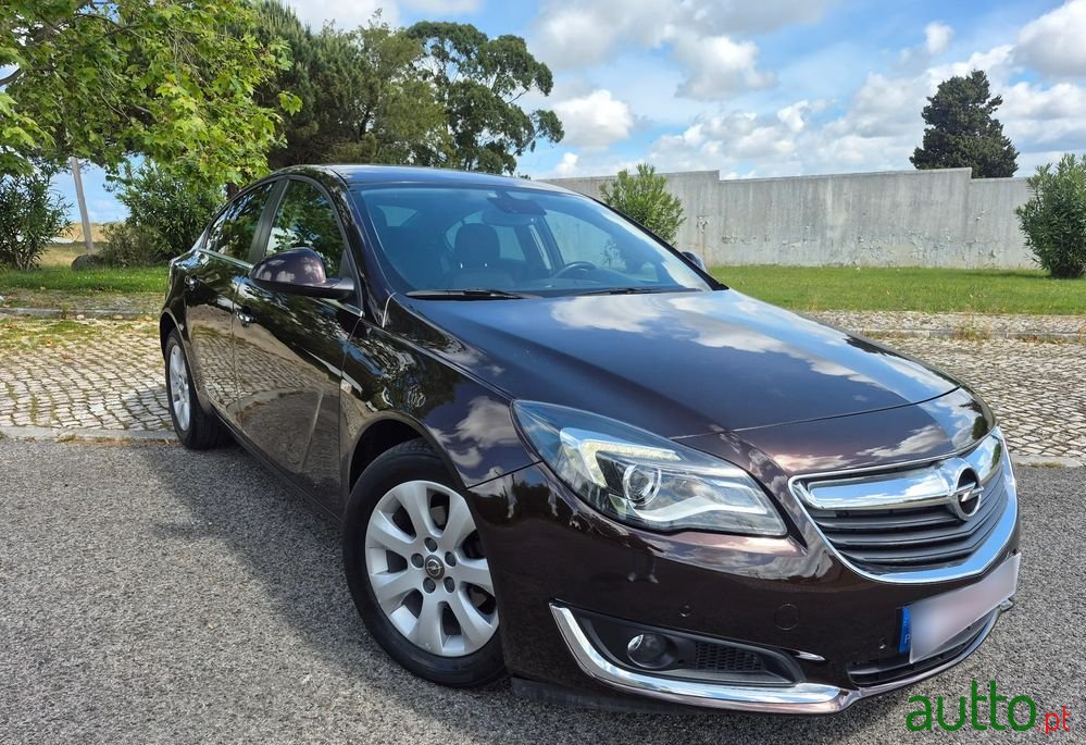 2016' Opel Insignia photo #3