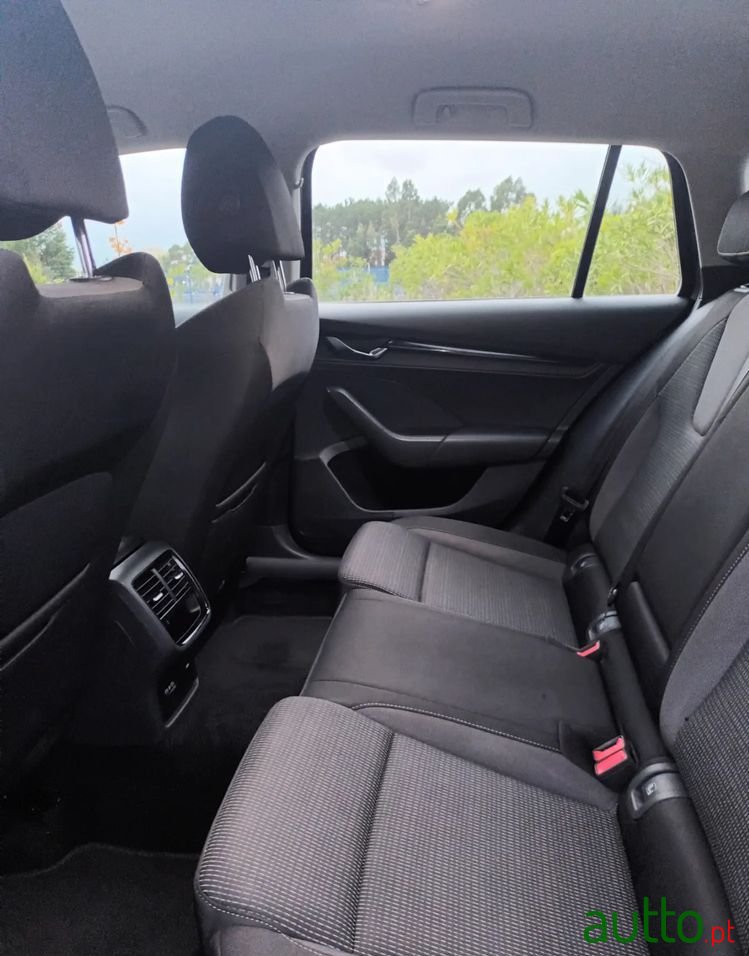 2022' Skoda Octavia Break photo #2
