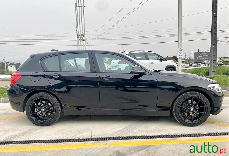 2017' BMW 120 photo #4