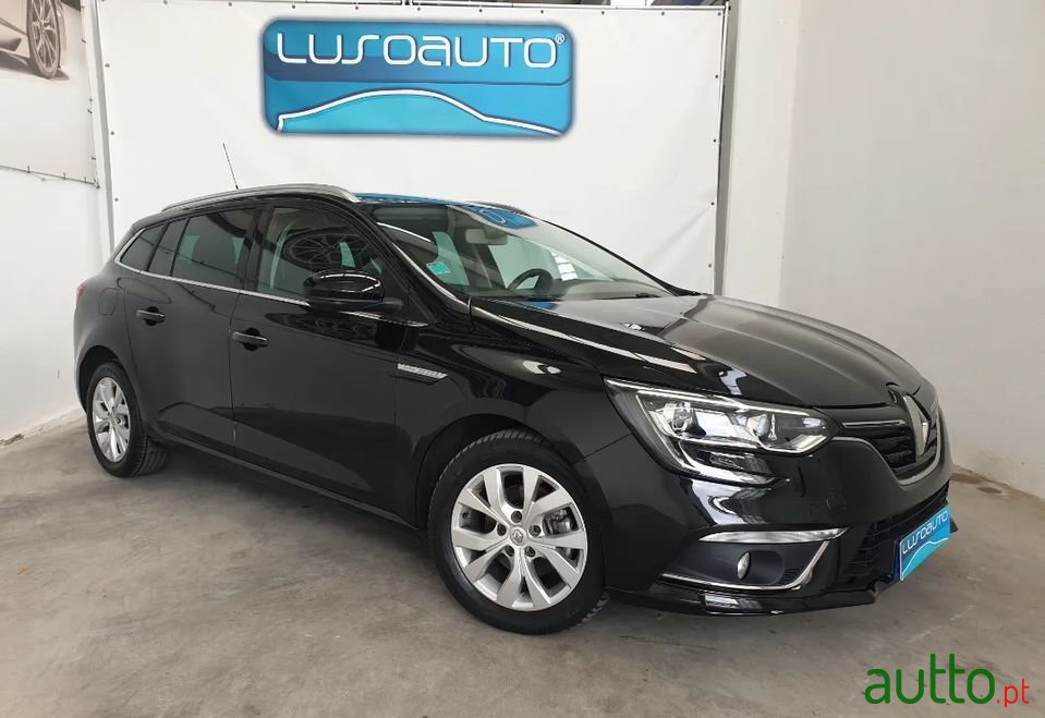 2018' Renault Megane Sport Tourer photo #5