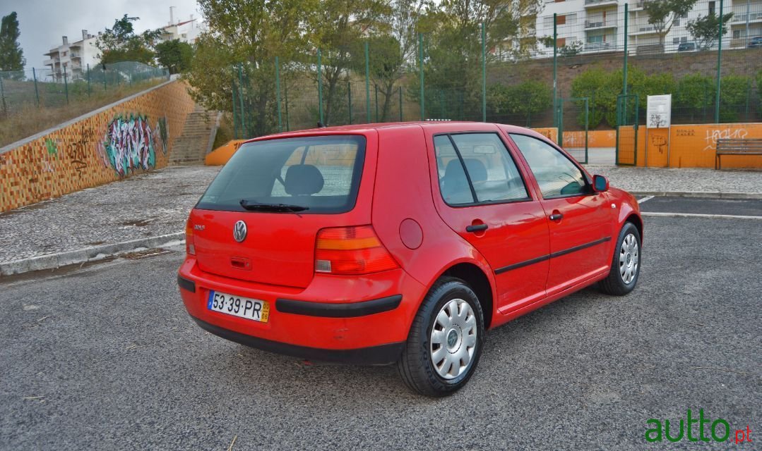 2000' Volkswagen Golf photo #4