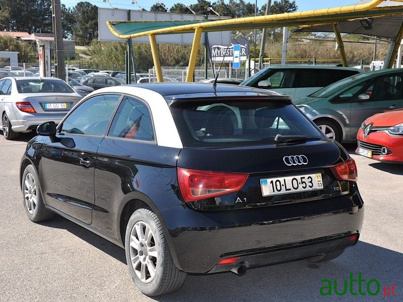 2011' Audi A1 1.6Tdi photo #6