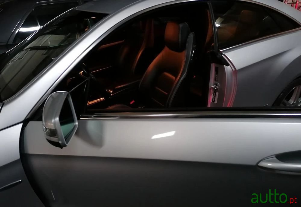 2012' Mercedes-Benz Classe E photo #4