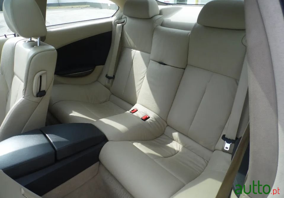 2004' BMW 645 photo #6