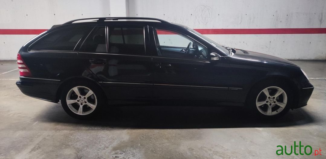 2006' Mercedes-Benz C-220 photo #4