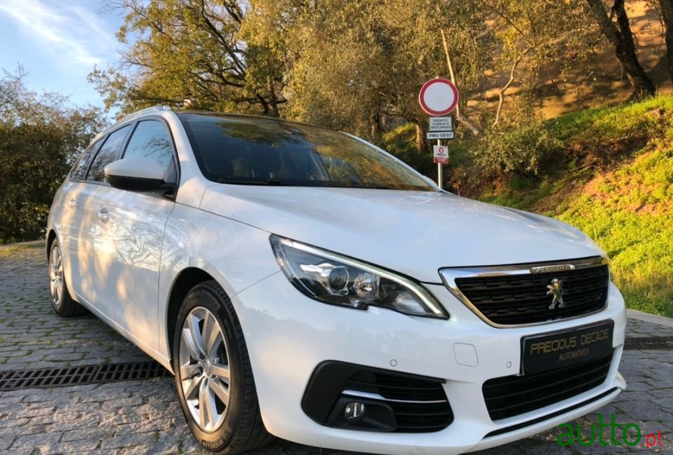 2019' Peugeot 308 Sw photo #1