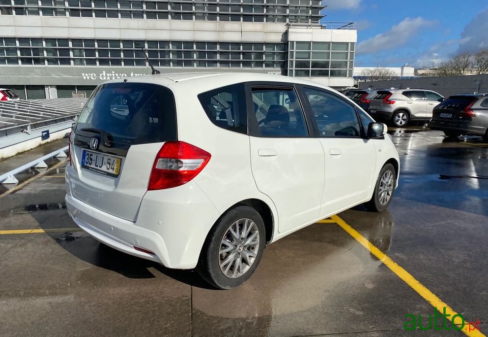 2011' Honda Jazz photo #2