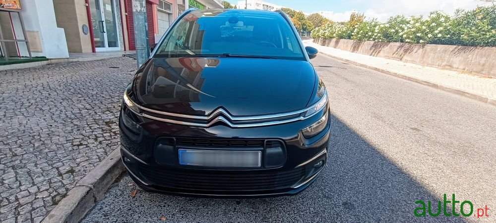 2020' Citroen Grand C4 SpaceTourer photo #4