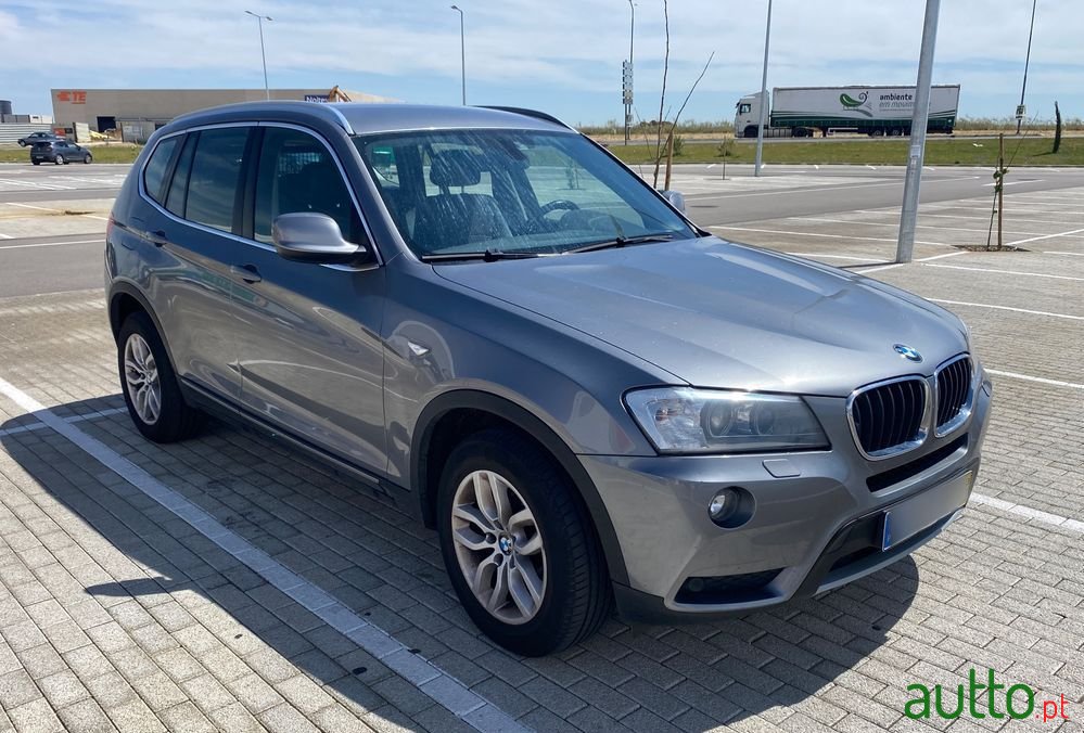 2013' BMW Série X 18 D Sdrive photo #1