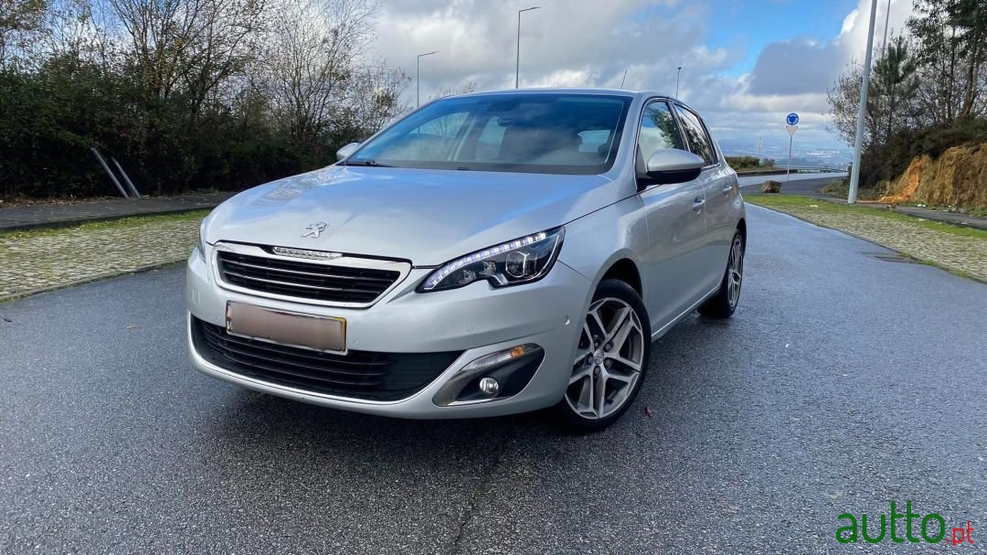 2013' Peugeot 308 photo #1