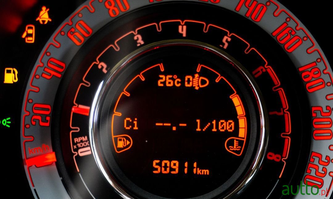 2018' Fiat 500 photo #5