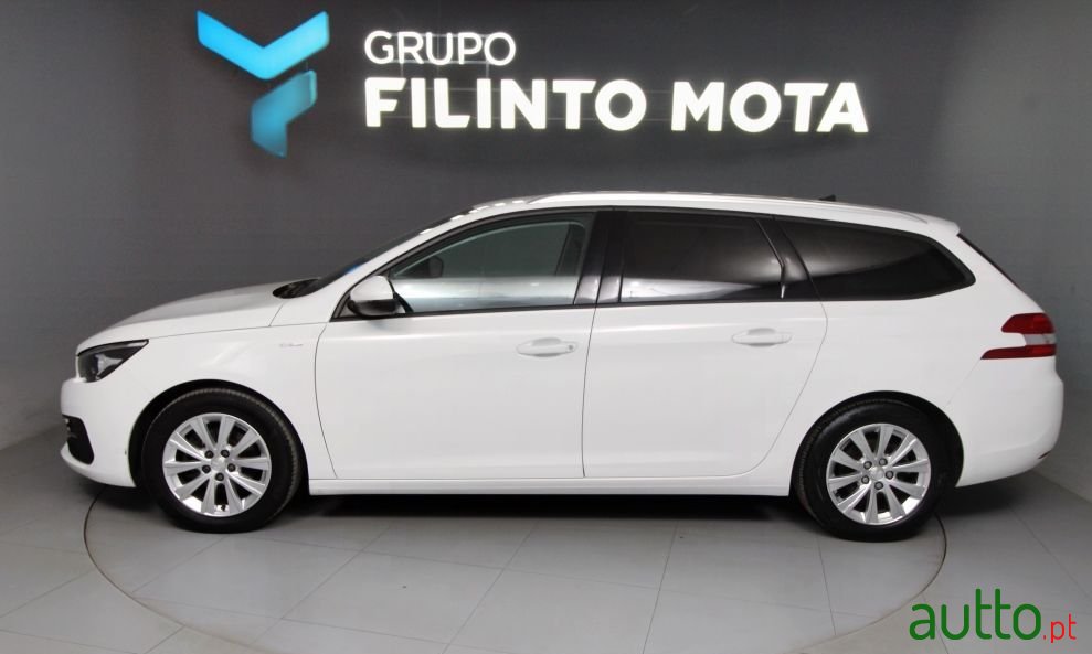 2020' Peugeot 308 Sw photo #5