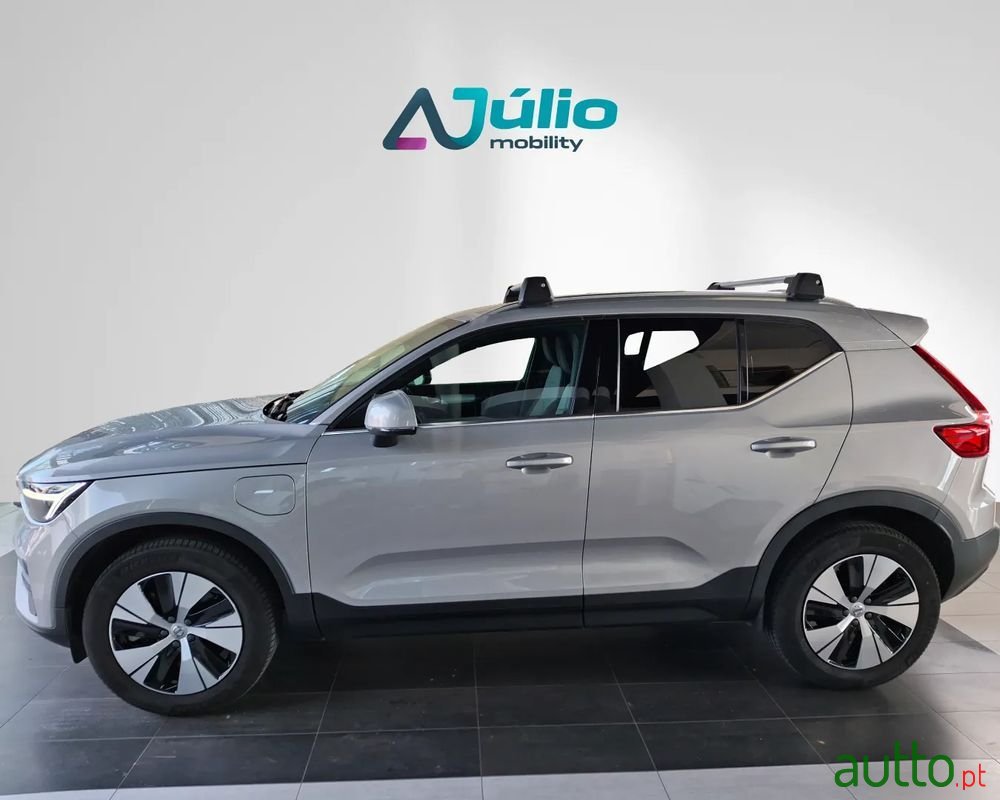 2023' Volvo Xc 40 photo #1