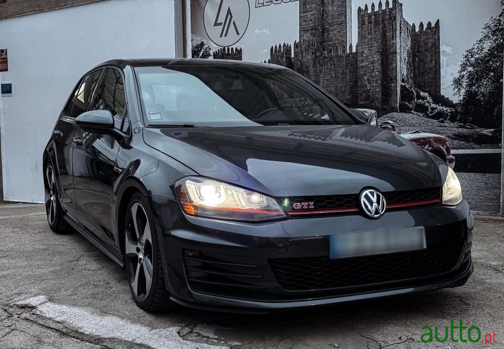 2016' Volkswagen Golf 2.0 Tsi Gti photo #2