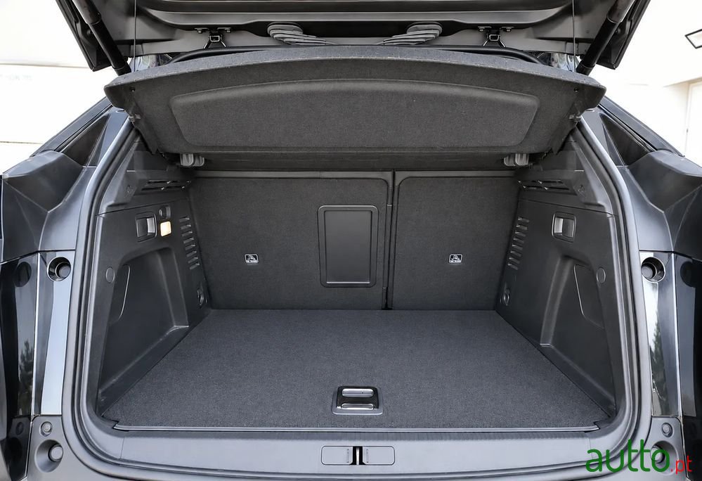 2021' Peugeot 3008 photo #6