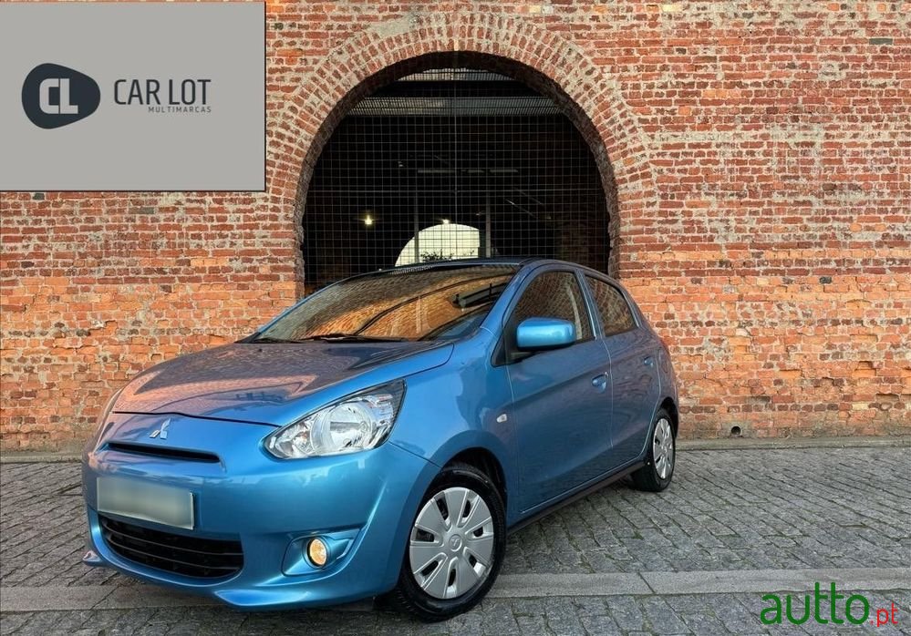 2015' Mitsubishi Space Star photo #1