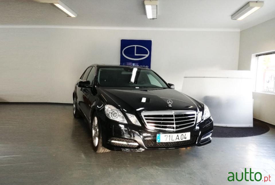 2010' Mercedes-Benz E-250 photo #1