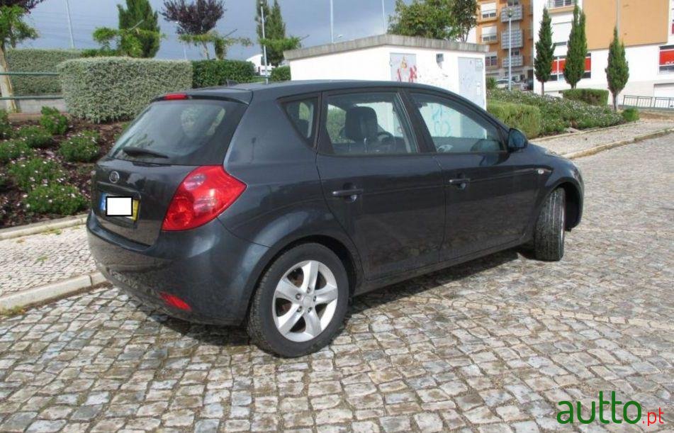 2007' Kia Ceed 1.4 Cvvt Lx photo #2