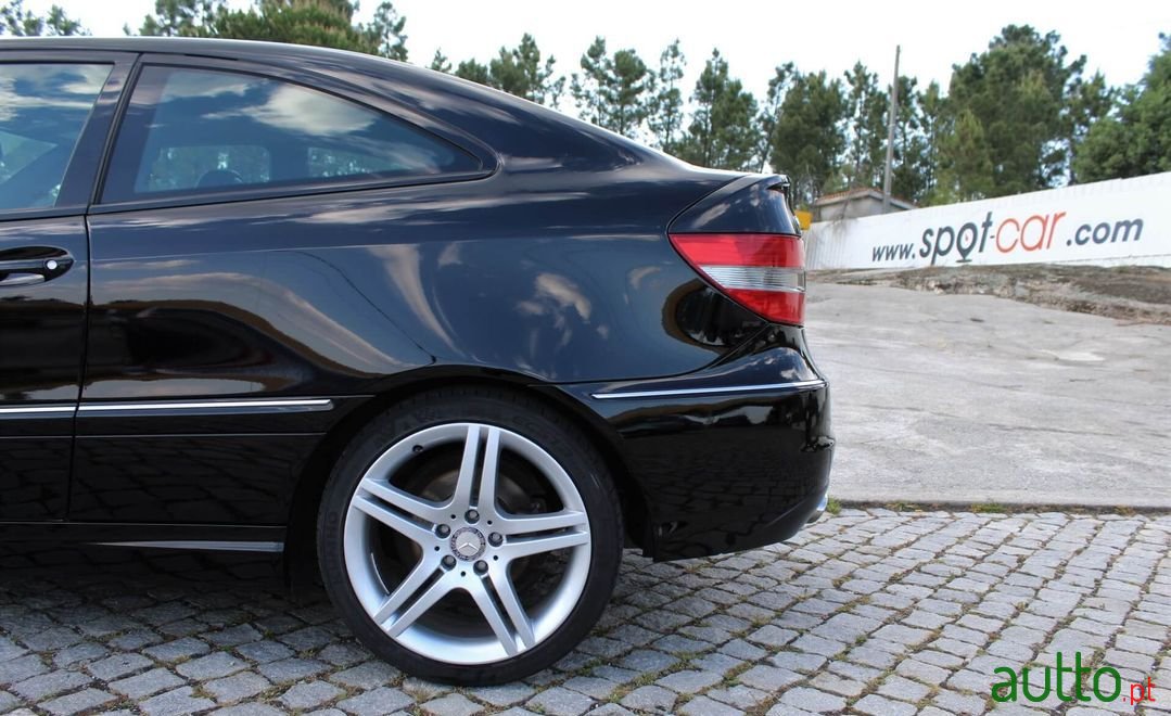 2009' Mercedes-Benz Clc-220 photo #5