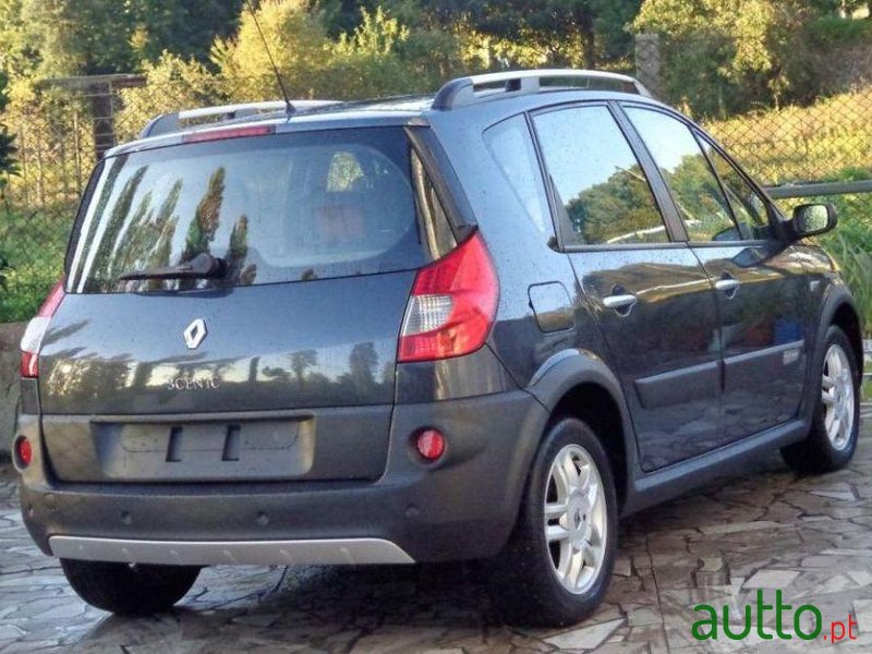 2008' Renault Scenic 1.5 Dci Conquest photo #1