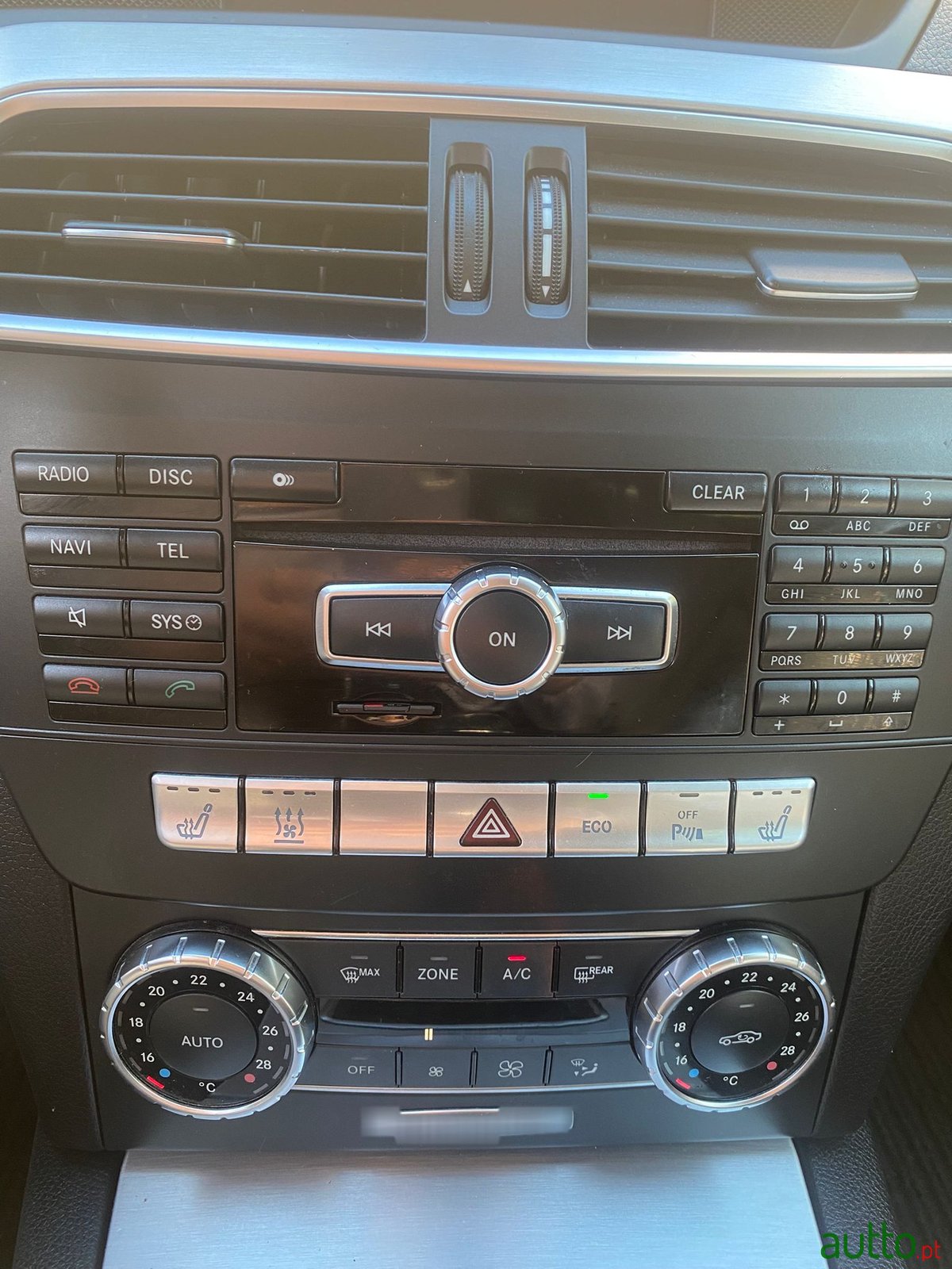 2011' Mercedes-Benz C 250 photo #7