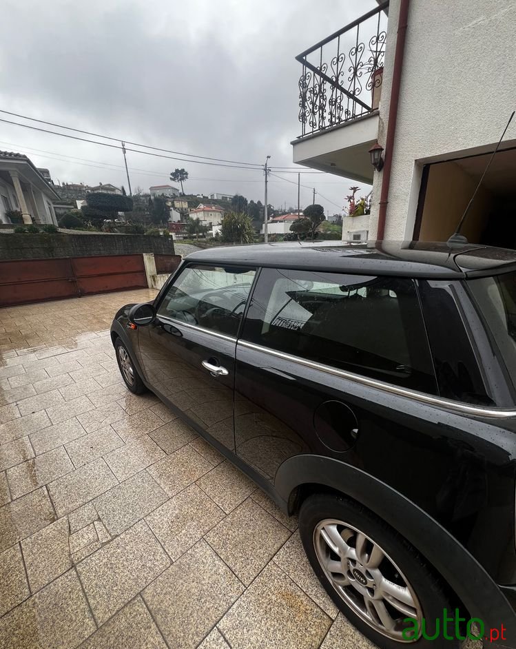 2012' MINI One 3 Portas photo #2