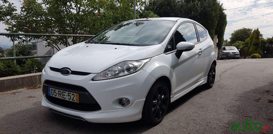 2012' Ford Fiesta photo #3