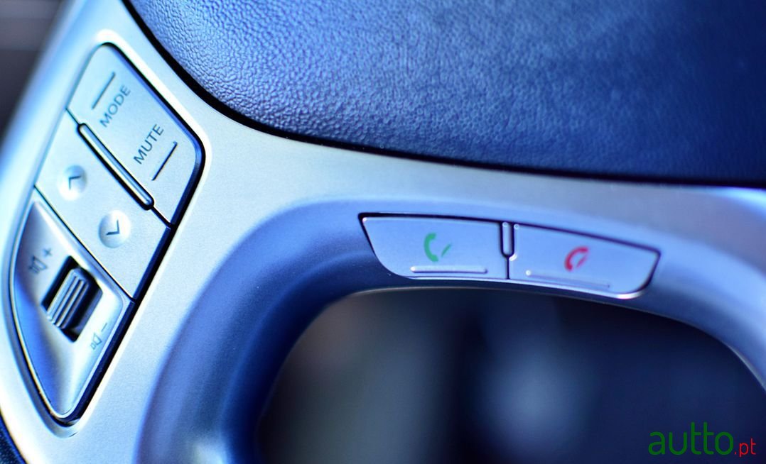 2011' Hyundai ix35 photo #5