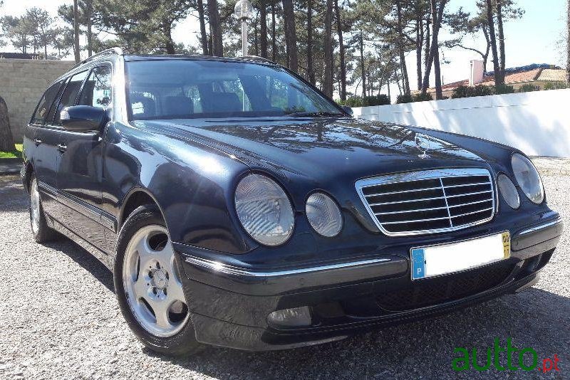 2000' Mercedes-Benz E-270 photo #2