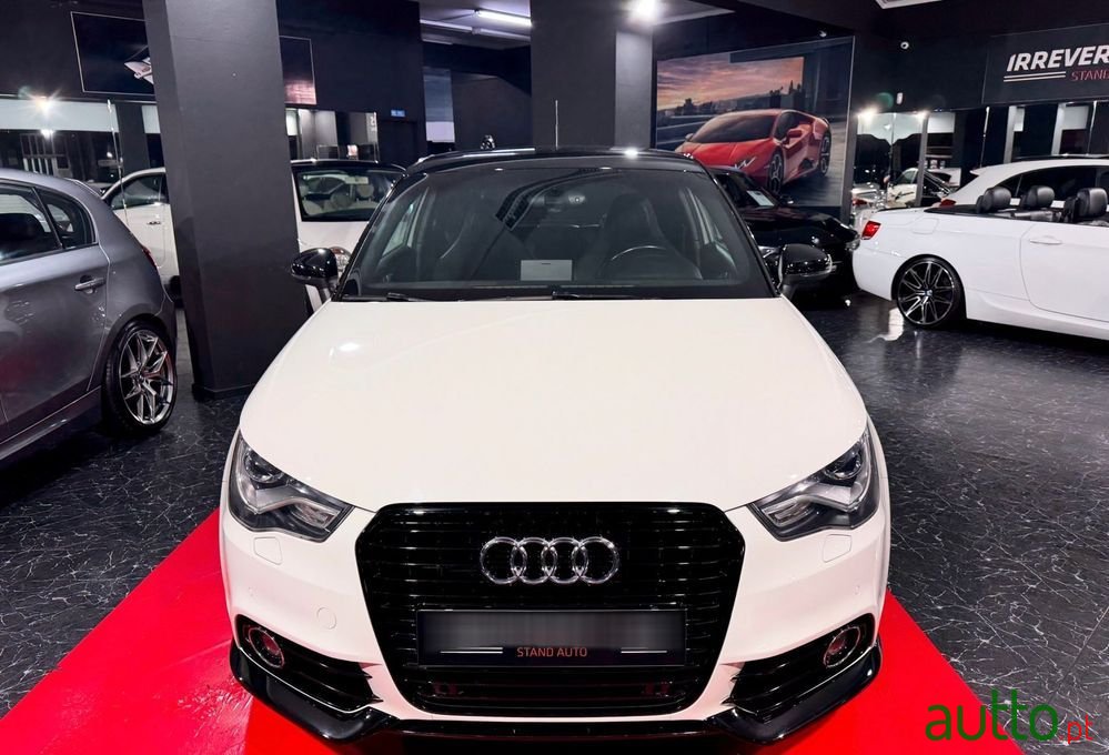 2011' Audi A1 1.6 Tdi S-Line photo #2