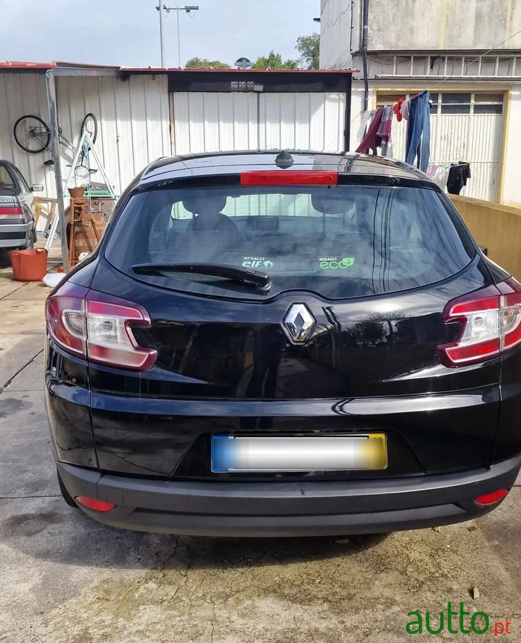 2012' Renault Megane Break photo #4