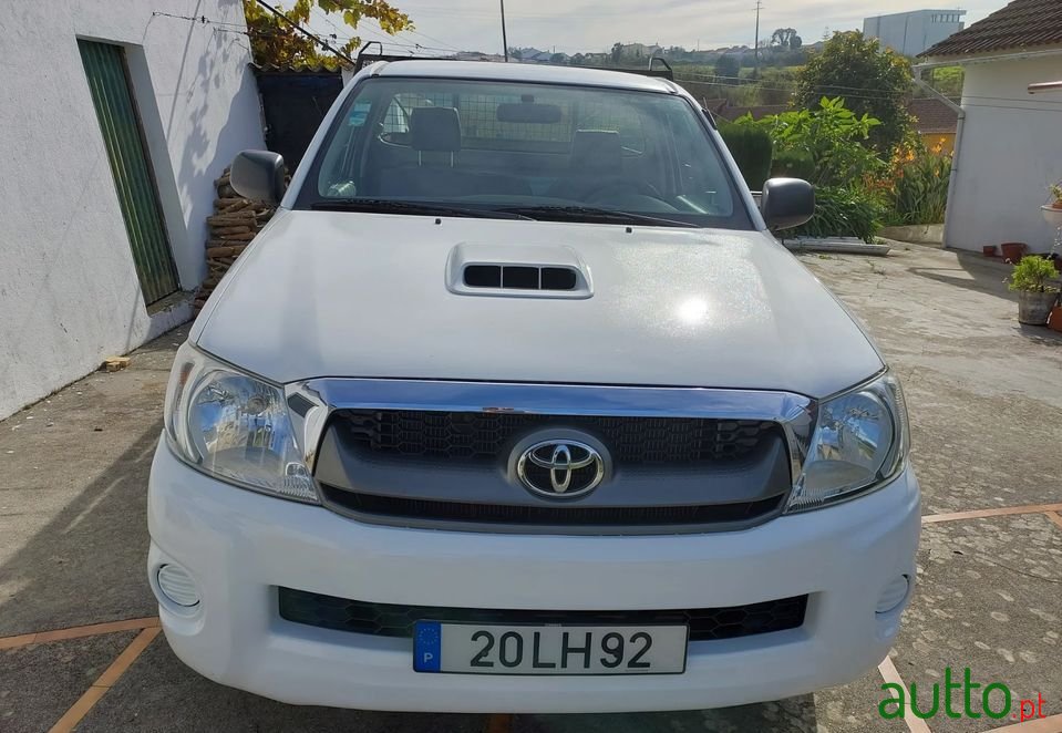 2011' Toyota Hilux photo #4