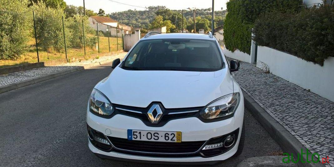 2014' Renault Megane photo #3